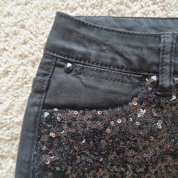 Black Denim skirt with black sequins - Picture 4 of 8